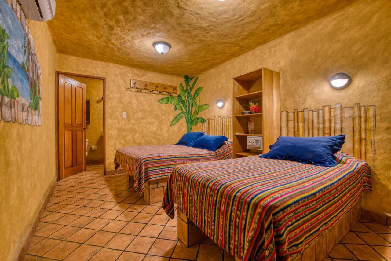 El Sano Banano Beachside Hotel مونتيزوما المظهر الخارجي الصورة